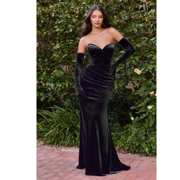 boutique Dresses & Skirts - Black Dress CH176